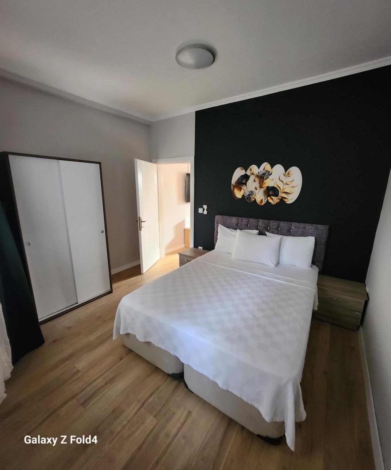 Loca Centre Suites بودروم المظهر الخارجي الصورة