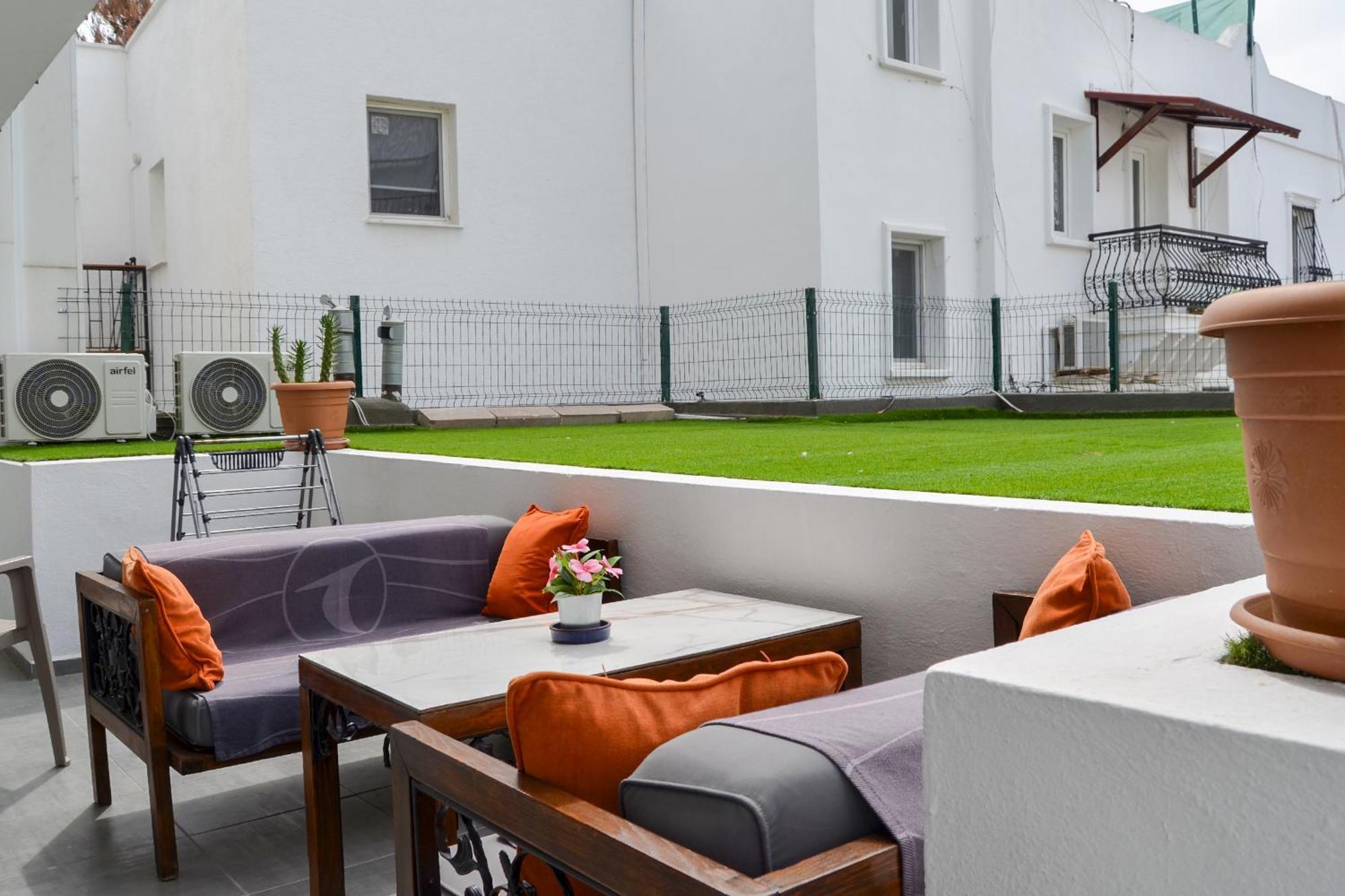 Loca Centre Suites بودروم المظهر الخارجي الصورة
